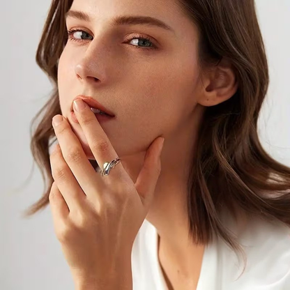 Kaksisävyinen Elegantti Sormus | Yhdessä rintasyöpää vastaan