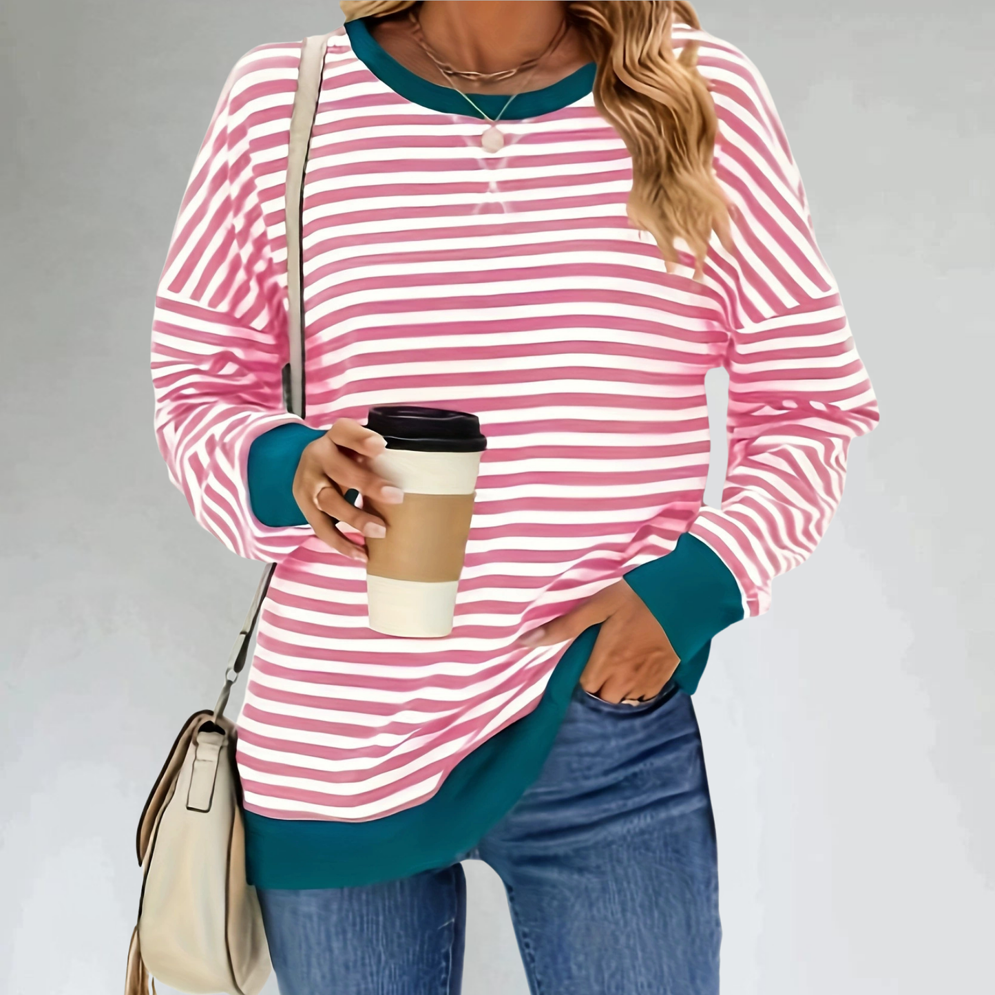 Vexana™ – Raidallinen Collegepaita