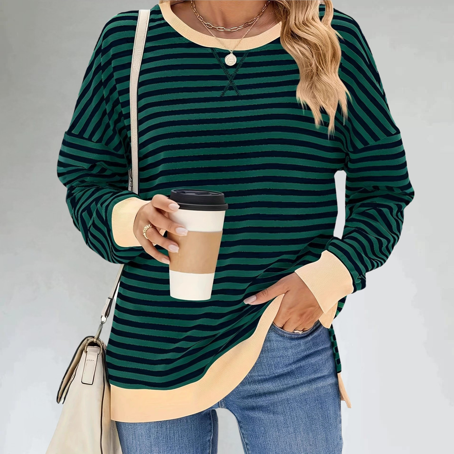 Vexana™ – Raidallinen Collegepaita