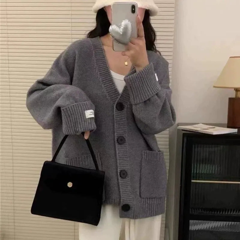 Aava™ – Neulottu napillinen neuletakki