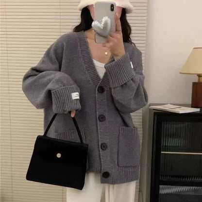 Aava™ – Neulottu napillinen neuletakki