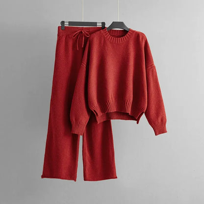 Aino™ – Neulottu paita-housusetti