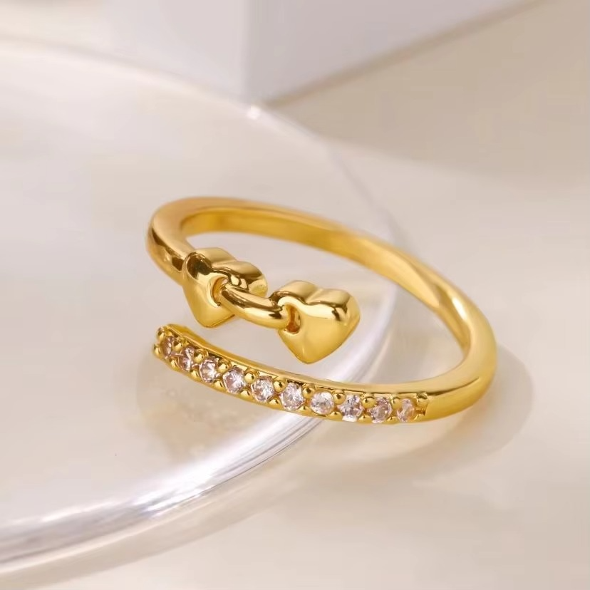 Säkenöivä Sormus | Yhdessä rintasyöpää vastaan